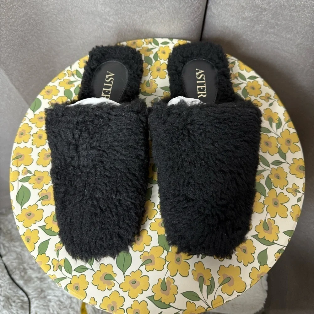 NEW ASTER Faux Fur Square Toe Mule Flat Black Women’s Sz 5